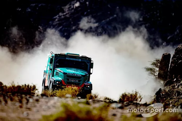 #517 Team De Rooy IVECO: Albert Llovera, Ferran Marco Alcayna, Marc Torres