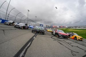 Clint Bowyer, Stewart-Haas Racing, Ford Mustang Rush / HAAS CNC, Alex Bowman, Hendrick Motorsports, Chevrolet Camaro Cincinnati, Kurt Busch, Chip Ganassi Racing, Chevrolet Camaro Monster Energy, Kevin Harvick, Stewart-Haas Racing, Ford Mustang Mobil 1