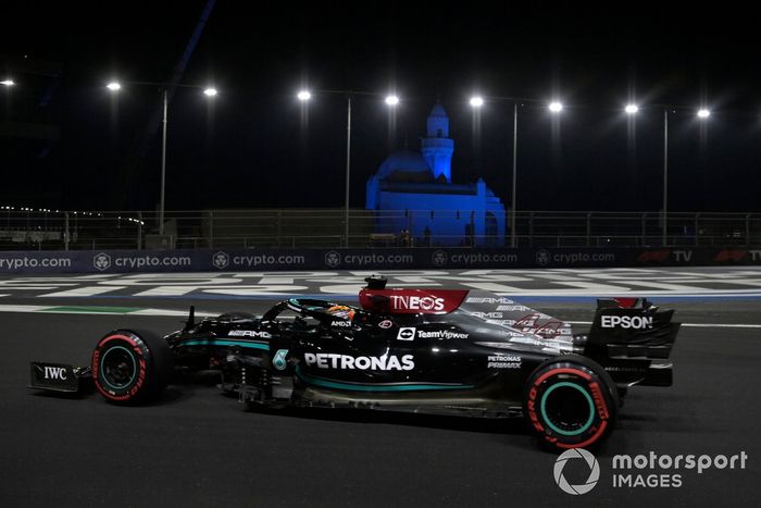 Lewis Hamilton, Mercedes W12