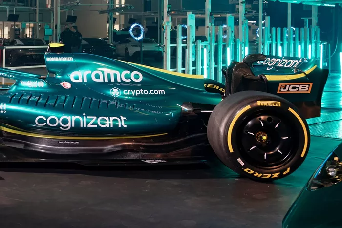 Presentación Aston Martin Racing AMR22 detalles