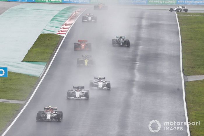 Antonio Giovinazzi, Alfa Romeo Racing C39, Daniil Kvyat, AlphaTauri AT01, Pierre Gasly, AlphaTauri AT01