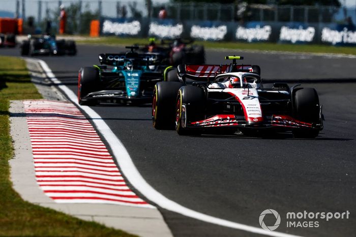 Nico Hulkenberg, Haas VF-23, Lance Stroll, Aston Martin AMR23