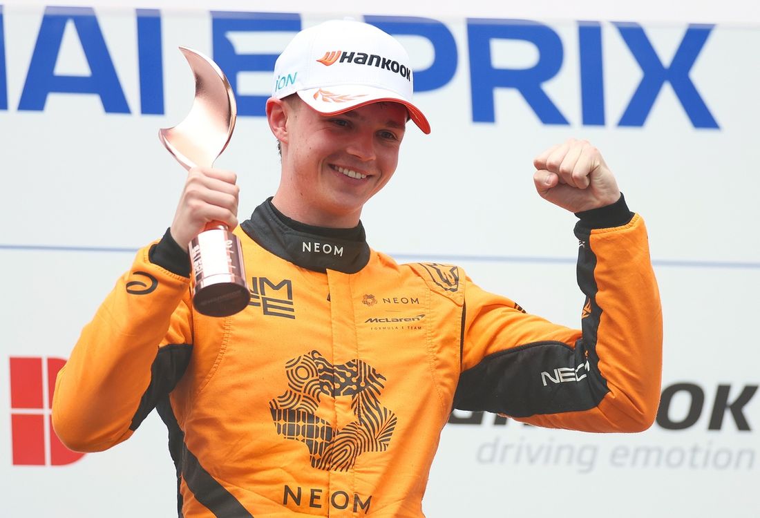 Podio: Taylor Barnard, NEOM McLaren Formula E Team