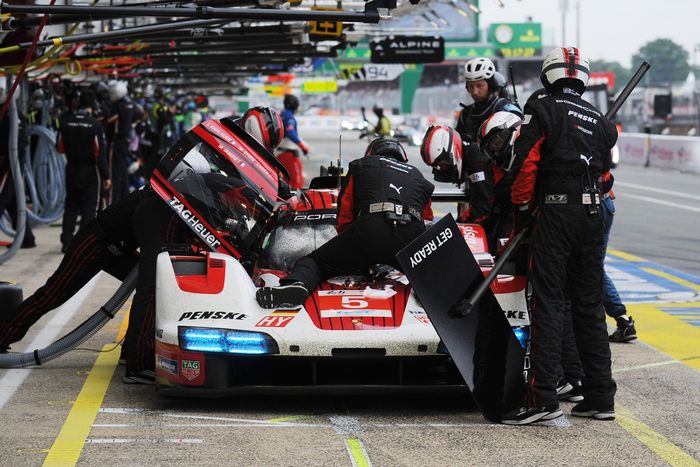 #5 Porsche Penske Motorsport Porsche 963: Julien Andlauer, Michael Christensen, Mathieu Jaminet