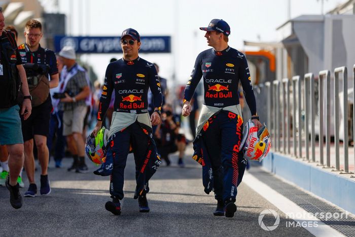 Sergio Pérez, Red Bull Racing, con Max Verstappen, Red Bull Racing