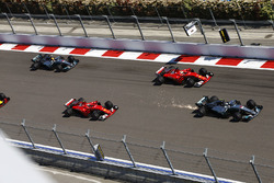 Valtteri Bottas, Mercedes AMG F1 W08, Sebastian Vettel, Ferrari SF70H, Kimi Raikkonen, Ferrari SF70H, Lewis Hamilton, Mercedes AMG F1 W08, Daniel Ricciardo, Red Bull Racing RB13