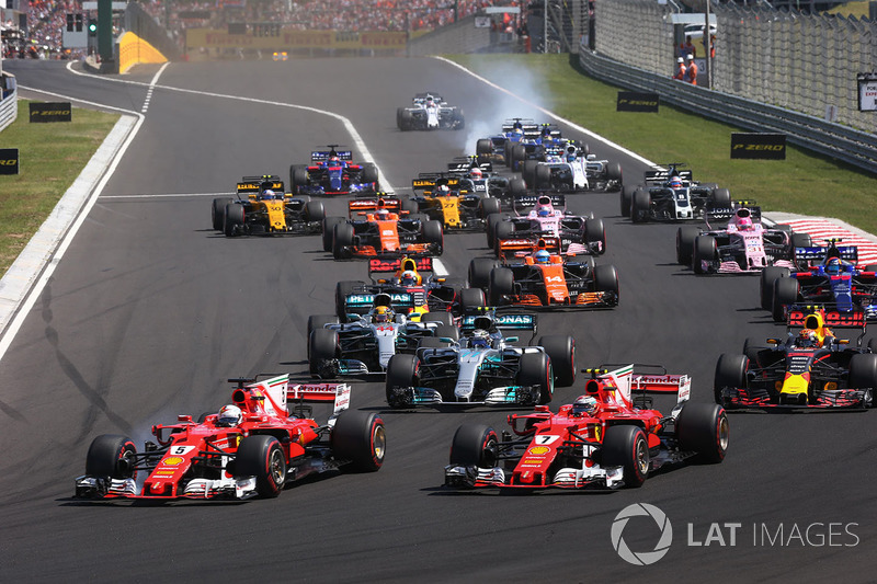 Себастьян Феттель, Ferrari SF70-H, лідирує на старті гонки