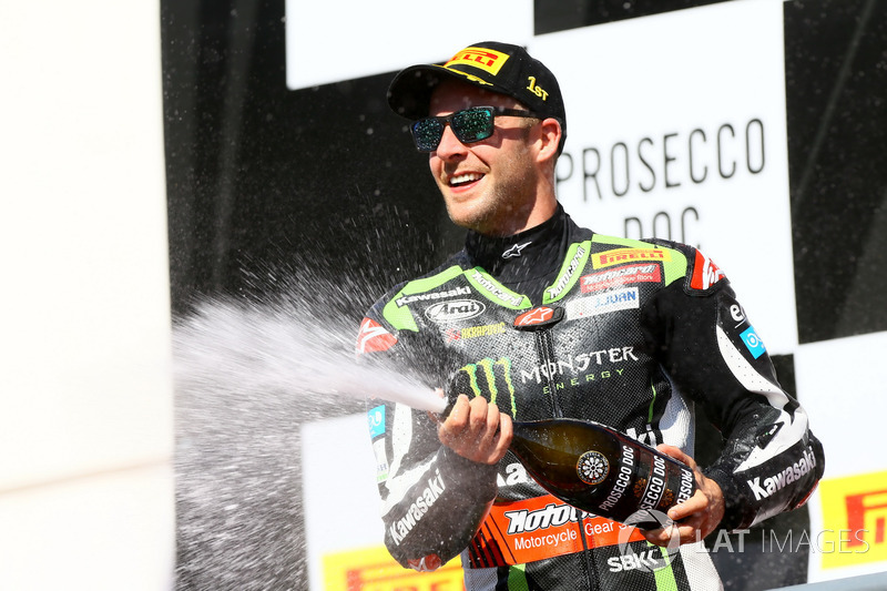 Podio: il vincitore della gara Jonathan Rea, Kawasaki Racing
