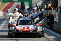 Winners #2 Porsche Team Porsche 919 Hybrid: Timo Bernhard, Earl Bamber, Brendon Hartley