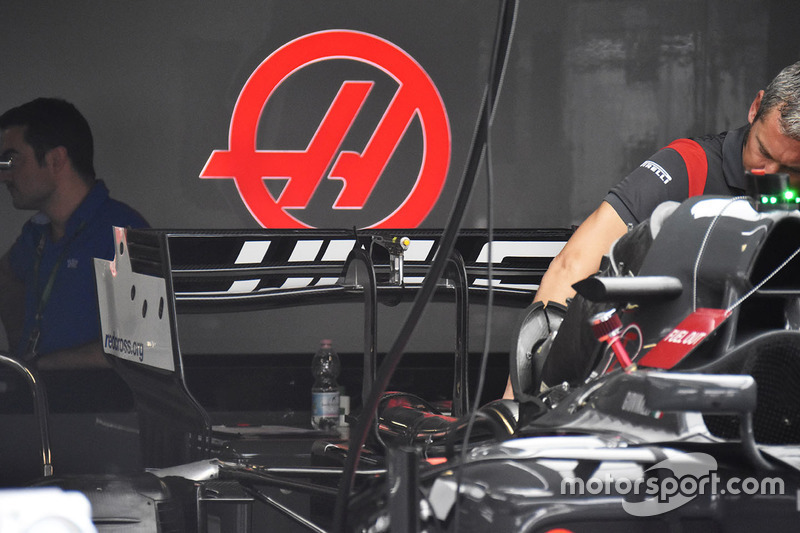 Заднє антикрило Haas F1 Team VF-17