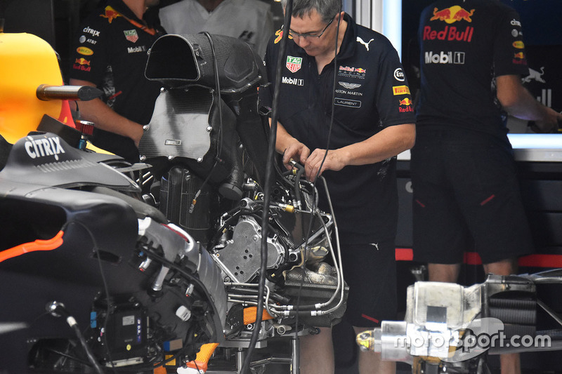 Red Bull Racing RB13 detalle trasero