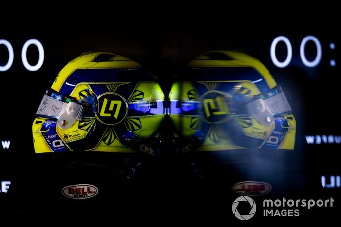 El casco de Lando Norris, McLaren
