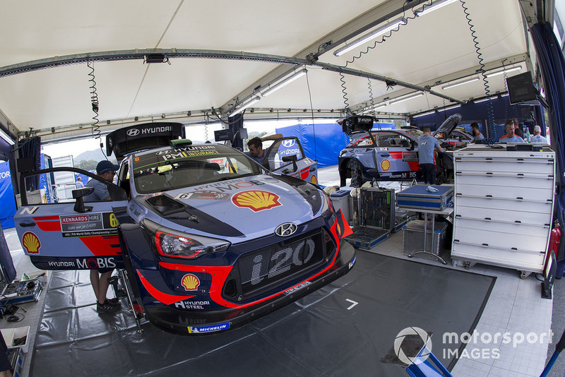 Hyundai i20 WRC, Hyundai World Rally Team, Service Area