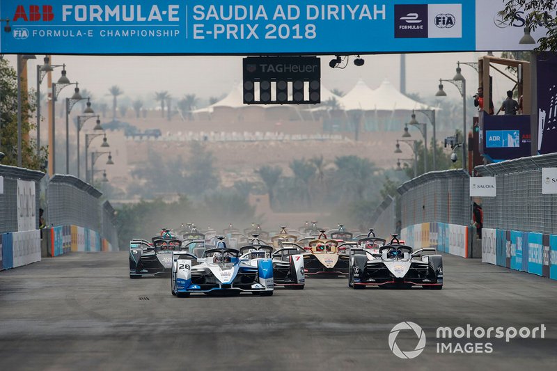 Antonio Felix da Costa, BMW I Andretti Motorsports, BMW iFE.18 Jose Maria Lopez, GEOX Dragon Racing, Penske EV-3, Sébastien Buemi, Nissan e.Dams, Nissan IMO1 au départ