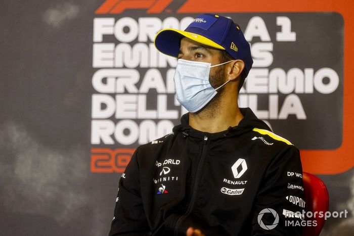 Daniel Ricciardo, Renault F1 en la conferencia de prensa 