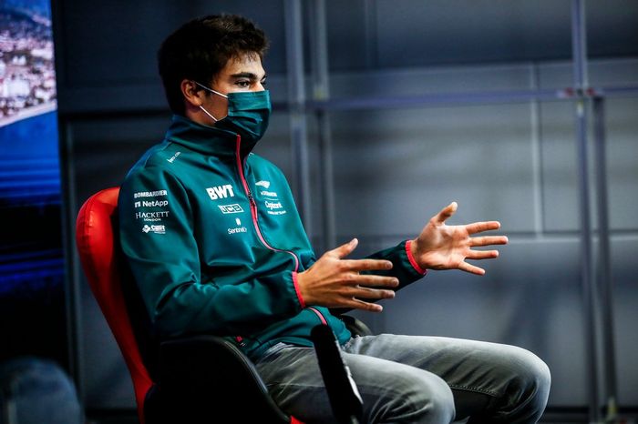 Lance Stroll, Aston Martin en la conferencia de prensa