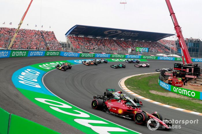 Carlos Sainz, Ferrari F1-75, Lewis Hamilton, Mercedes W13, Sergio Pérez, Red Bull Racing RB18, Lando Norris, McLaren MCL36