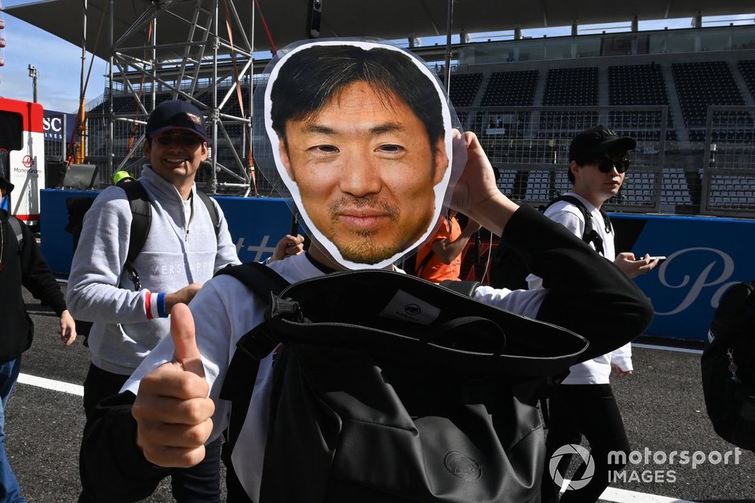 Um fã de Ayao Komatsu, Diretor de Equipa, Haas F1 Team