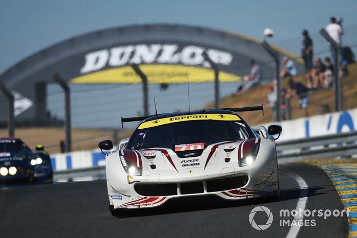 #70 MR Racing Ferrari 488 GTE: Motoaki Ishikawa, Olivier Beretta, Eddie Cheever III