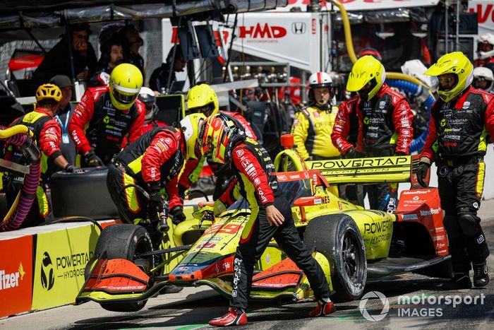 Devlin DeFrancesco, Andretti Steinbrenner Autosport Honda, pit stop