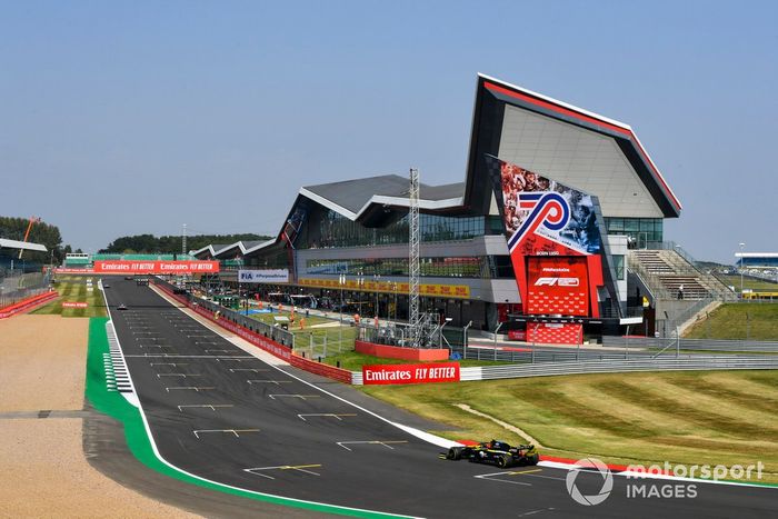 Esteban Ocon, Renault F1 Team R.S.20