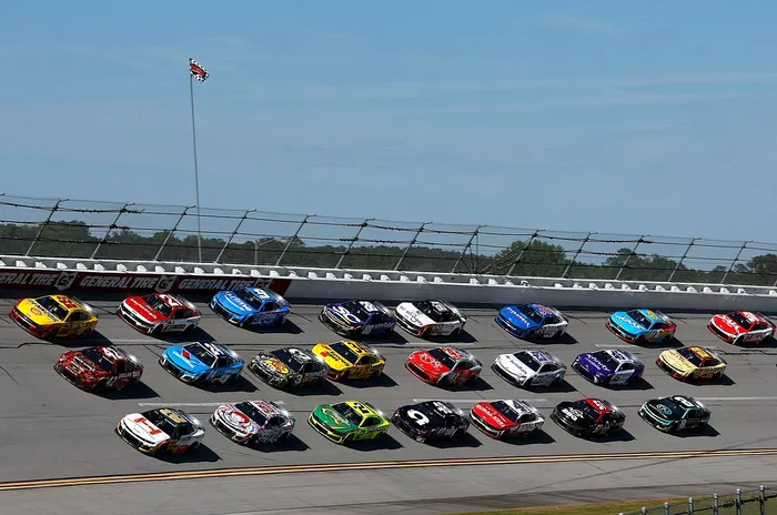 Joey Logano, Team Penske Ford, John Hunter Nemechek, LEGACY MOTOR CLUB Toyota