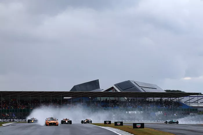 Oscar Piastri, McLaren, Max Verstappen, Red Bull Racing