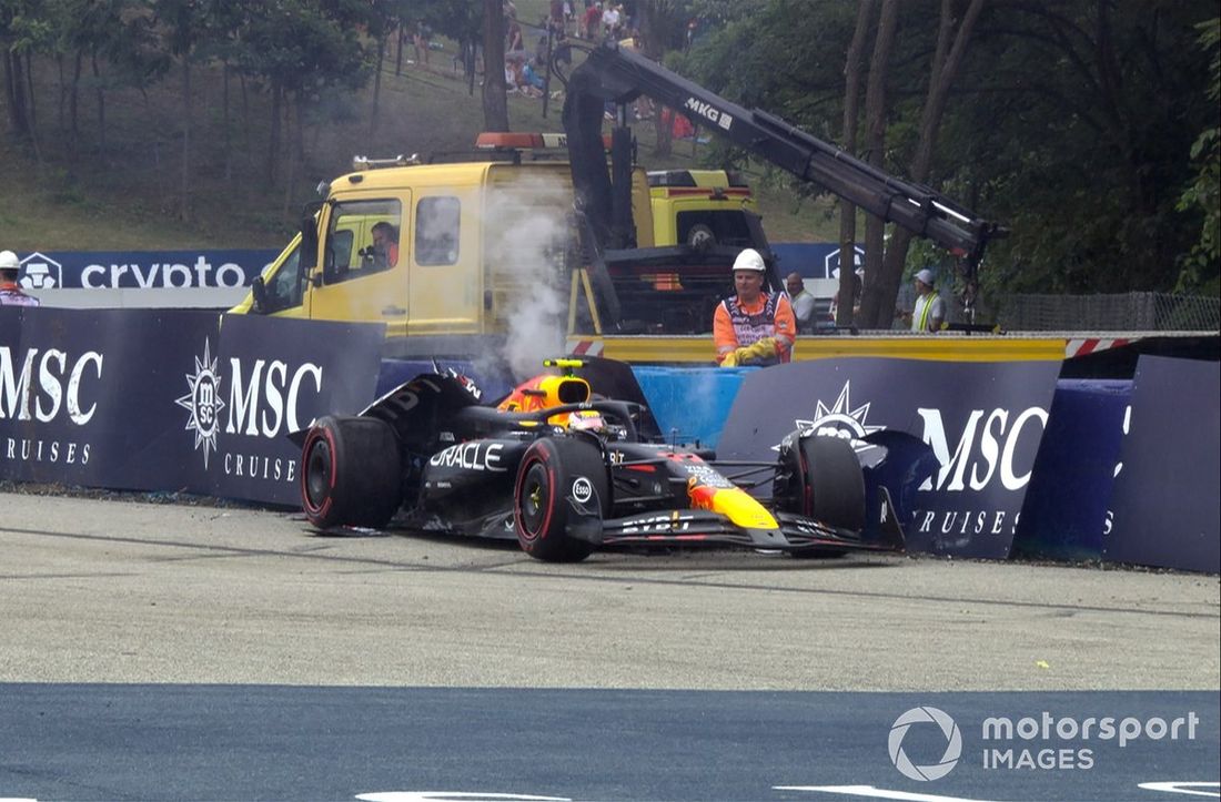 Choque Sergio Pérez, red Bull Racing RB20