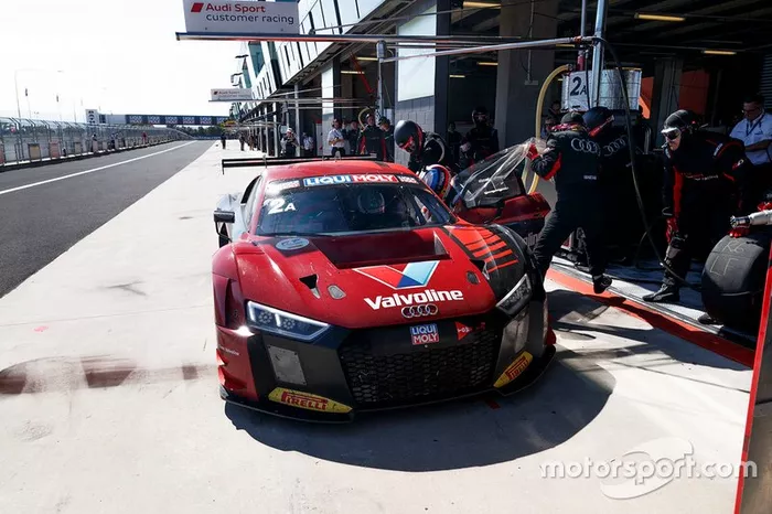 #2 Audi Sport Team Valvoline Audi R8 LMS: Christopher Mies, Christopher Haase, Markus Winkelhock