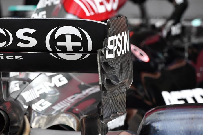 Detalle del endplate del Mercedes W12