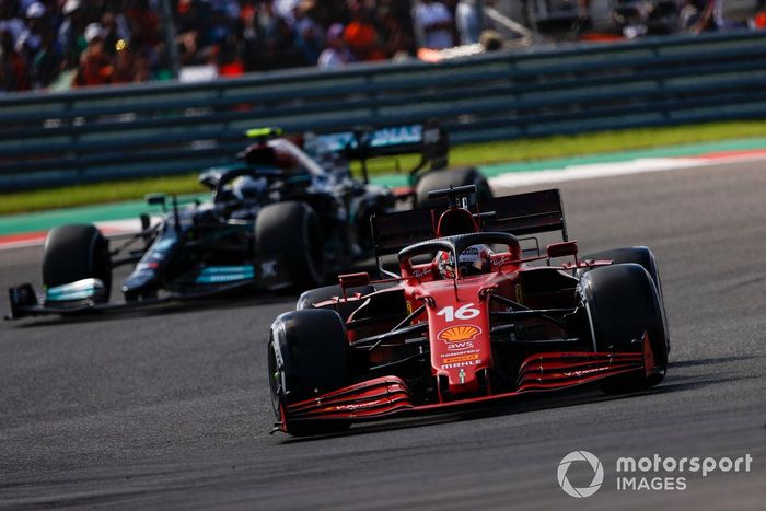 Charles Leclerc, Ferrari SF21, Valtteri Bottas, Mercedes W12