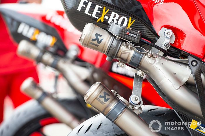 Detalle de la moto de Ducati Team