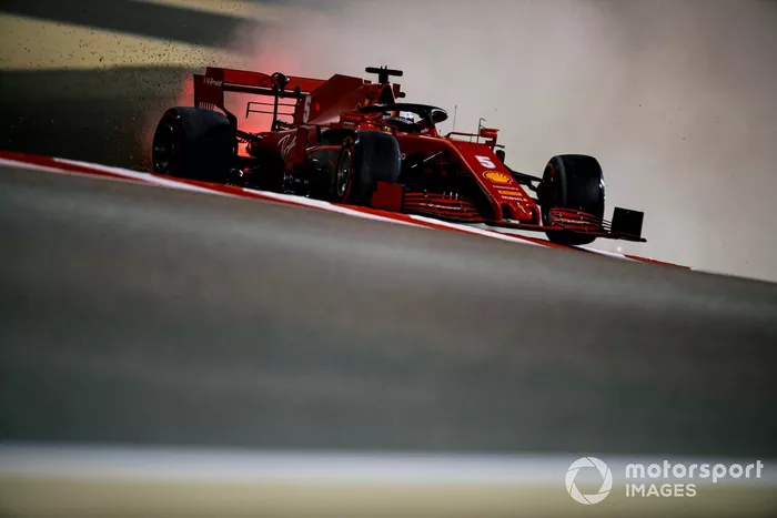 Sebastian Vettel, Ferrari SF1000 nella sabbia