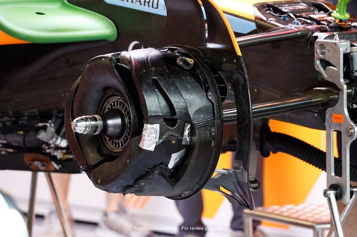 McLaren MCL60 detalle