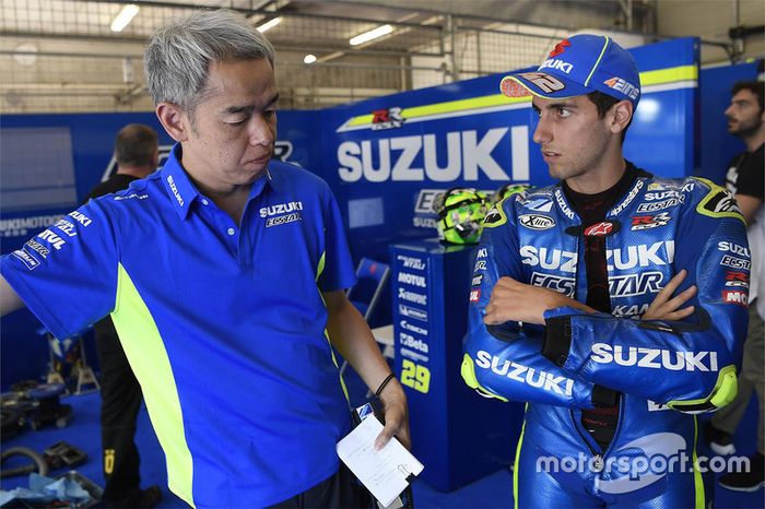 Shinichi Sahara, Team Suzuki MotoGP  líder de proyecto, Alex Rins, Team Suzuki MotoGP