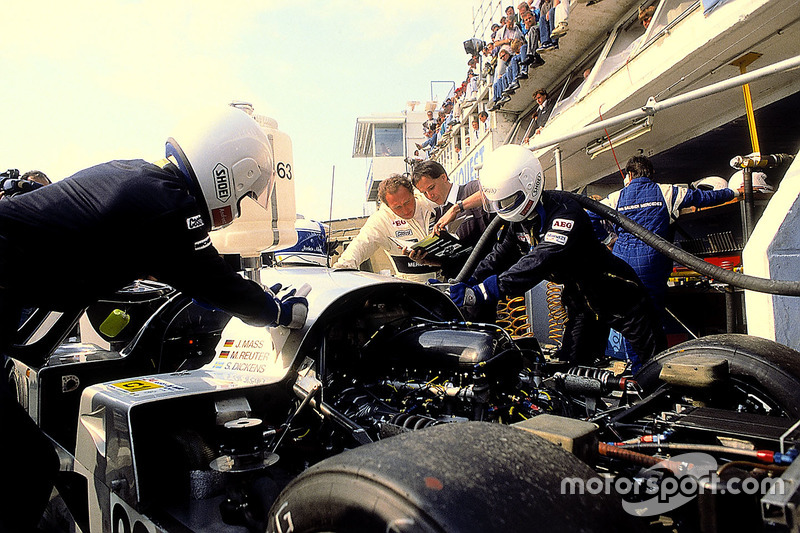 #63 Team Sauber Mercedes, Sauber C9 Mercedes-Benz: Jochen Mass, Manuel Reuter, Stanley Dickens