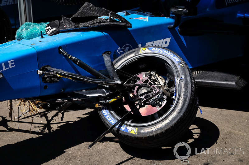 Crashed car of Sébastien Buemi, Renault e.Dams