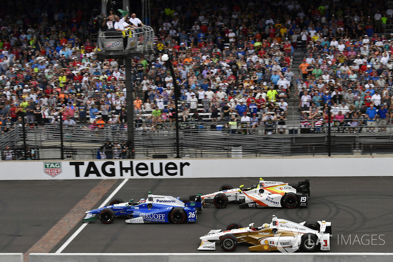 Takuma Sato, Andretti Autosport Honda, Helio Castroneves, Team Penske Chevrolet, Ed Jones, Dale Coyne Racing Honda