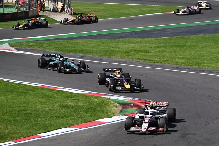 Max Verstappen, Red Bull Racing, George Russell, Mercedes, Andrea Kimi Antonelli, Mercedes, Oliver Bearman, Haas F1 Team