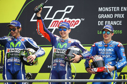 Podium: winnaar Jorge Lorenzo, Yamaha Factory Racing, tweede Valentino Rossi, Yamaha Factory Racing,