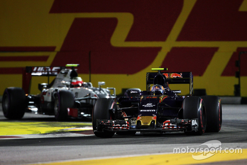 Carlos Sainz Jr., Scuderia Toro Rosso STR11