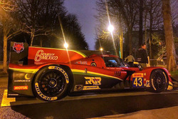Ligier JS P2 RGR Sport by Morand, in mostra sulle strade di Parigi