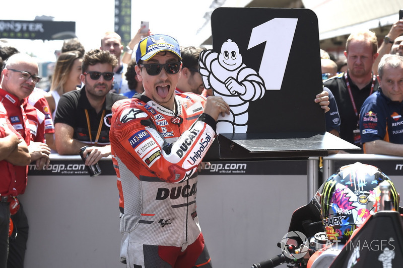 Pole position for Jorge Lorenzo, Ducati Team