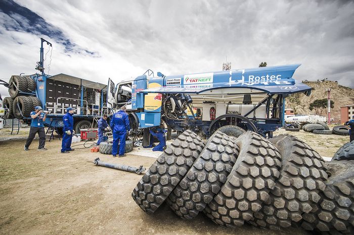 Team Kamaz Master en el vivac