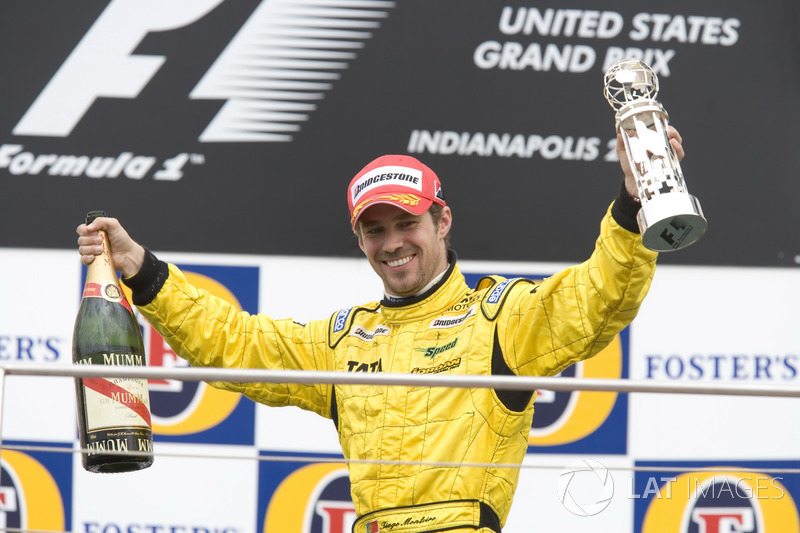 Tiago Monteiro, Jordan Toyota EJ15 on the podium