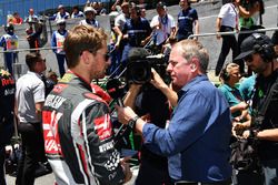 Martin Brundle, Sky TV talks with Romain Grosjean, Haas F1