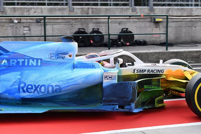 Robert Kubica, Williams FW41, con parafina en todo el coche