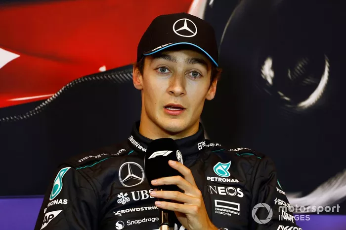 George Russell, poleman del equipo Mercedes-AMG F1, en la rueda de prensa posterior a la clasificación