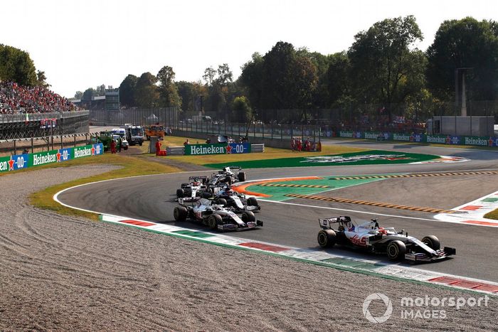 Nikita Mazepin, Haas VF-21, Mick Schumacher, Haas VF-21, George Russell, Williams FW43B