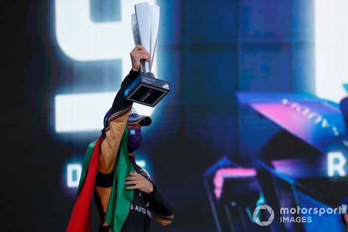 Podio: Antonio Felix da Costa, DS Techeetah celebra